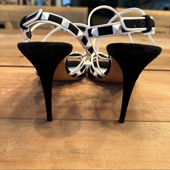 Valentino Rockstud Sandals - Picture 11 of 16